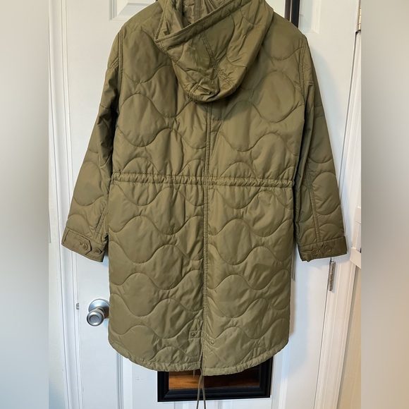 Women’s GAP Quilted Jacket - Picture 4 of 7